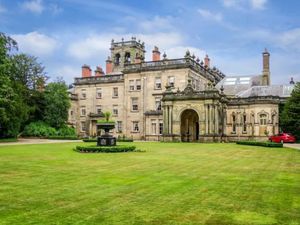 Supporting image for story: Fancy living like royalty? See inside the regal mansion apartment on sale for less than a kingly sum