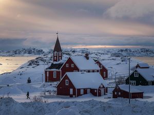 Supporting image for story: Greenland party leaders unite to reject Trump annexation move