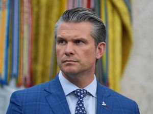 Supporting image for story: Pete Hegseth orders more restrictions on press at Pentagon