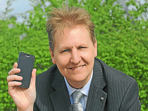 Supporting image for story: Public to use phone to help catch crooks in 'game-changer'