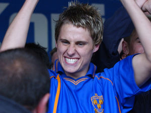 Supporting image for story: Ex-Shrew Dave Edwards unveils book signing sessions

 