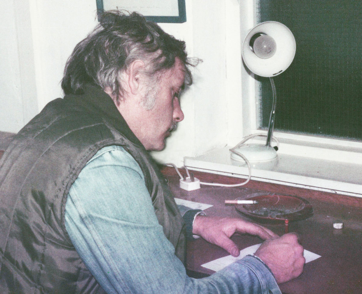 A celebrated cartoonist from Shropshire whose work appeared in national and international newspapers and magazines has died at the age of 84.