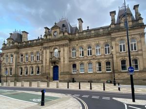 Supporting image for story: Man charged with several offences after police officers pursue car on M6