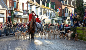 The Albrighton Hunt parades through Newport