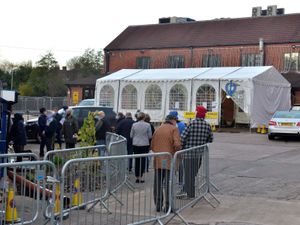 Supporting image for story: Nearly 900 take part in Wolverhampton rapid Covid testing pilot scheme