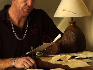 Supporting image for story: Hidden love letters tell of war romance