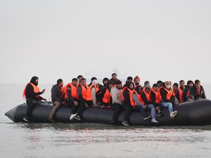 Supporting image for story: Channel crossings could drop by 75% with expanded UK-France deal – report