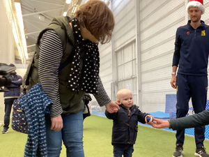 Supporting image for story: Wolverhampton toddler with leukaemia gets cricketing with Warwickshire players