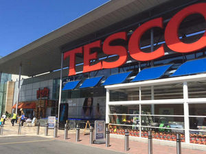 Supporting image for story: Suspected fraudsters arrested for Tesco haul