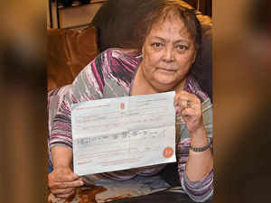 Supporting image for story: Aldridge cancer patient with only 18 months to live in plea to trace sister