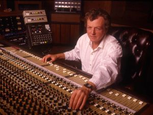 Supporting image for story: Shel Talmy, producer for The Who and The Kinks, dies aged 87