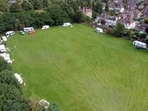 Supporting image for story: Travellers camping on Shrewsbury field given until 9pm to leave
