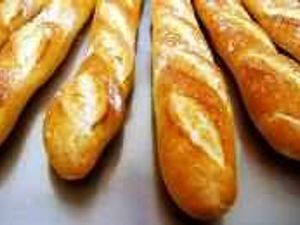 Supporting image for story: Tesco apology to bread ban shopper