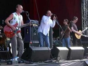 Supporting image for story: Ocean Colour Scene on the road again