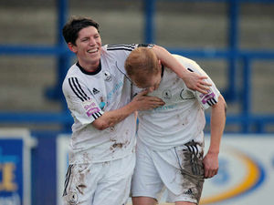 Supporting image for story: Mike Grogan is hoping to sort Bucks future out