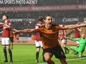 Supporting image for story: Wolves 4 Fulham 4 - player ratings