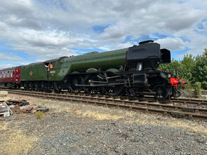 The Flying Scotsman arrives into Kidderminster