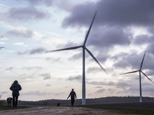 Supporting image for story: 100% of energy from renewables ‘essential’ for the planet, Greens say