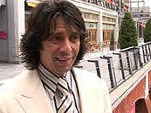 Supporting image for story: Llewelyn Bowen backs region