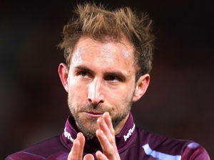 Supporting image for story: Wolves agree £3.3m deal for defender Craig Dawson