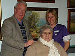 Supporting image for story: Couple's golden gifts to hospital