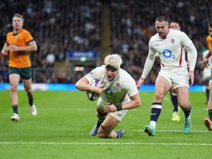 Supporting image for story: Henry Pollock claims pivotal try as England pull away to beat Australia