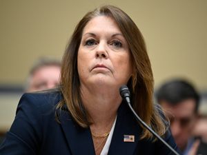 Supporting image for story: Secret Service director grilled by politicians over Trump assassination attempt