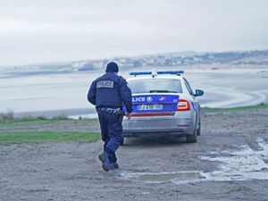 Supporting image for story: Johnson writes to Macron with five-point plan to tackle migrant crisis