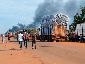 Supporting image for story: Militants attack military training camp near airport in Mali’s capital
