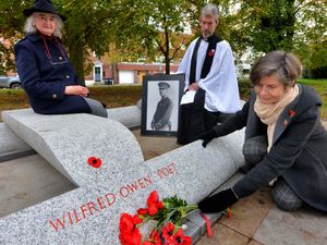 Supporting image for story: Ceremony for memorial of Shropshire poet Wilfred Owen