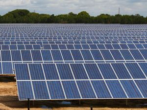 Supporting image for story: Climate change 'driving force' behind huge solar farm approval