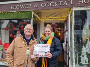 Mayor Roy Aldcroft (left) presenting Peony & Tonic with third prize.