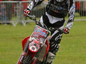 Supporting image for story: Daredevils prove to be fun of the fair