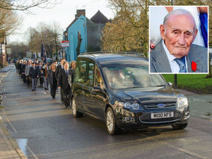 Supporting image for story: Final respects paid to Albrighton's D-Day hero Bill