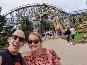 Supporting image for story: Thrill-seeker to attempt to ride 120 rollercoasters in UK in just over two weeks