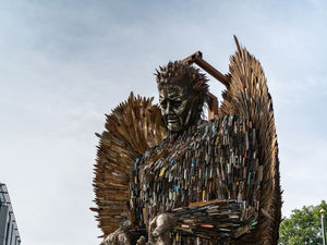 Supporting image for story: Knife Angel flies into Essex as UK tour continues