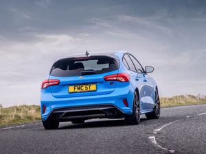 Supporting image for story: Ford Focus ST Edition brings adjustable suspension for more agile handling