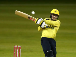 Supporting image for story: Bears give Outlaws a mauling