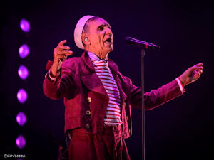 Supporting image for story: Review: Dexys at The Halls, Wolverhampton