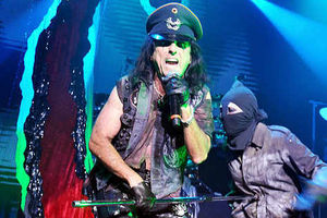 Supporting image for story: Alice Cooper bringing Fright Night to Birmingham NIA