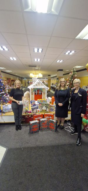 Elaine with Specsavers optical advisors, Jennifer & Bernadette.