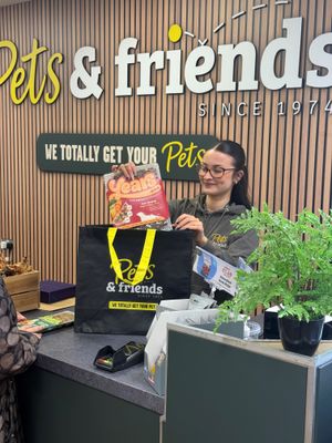 Local dog owners enjoy fresh feeding support as Years launches in stores with special offer