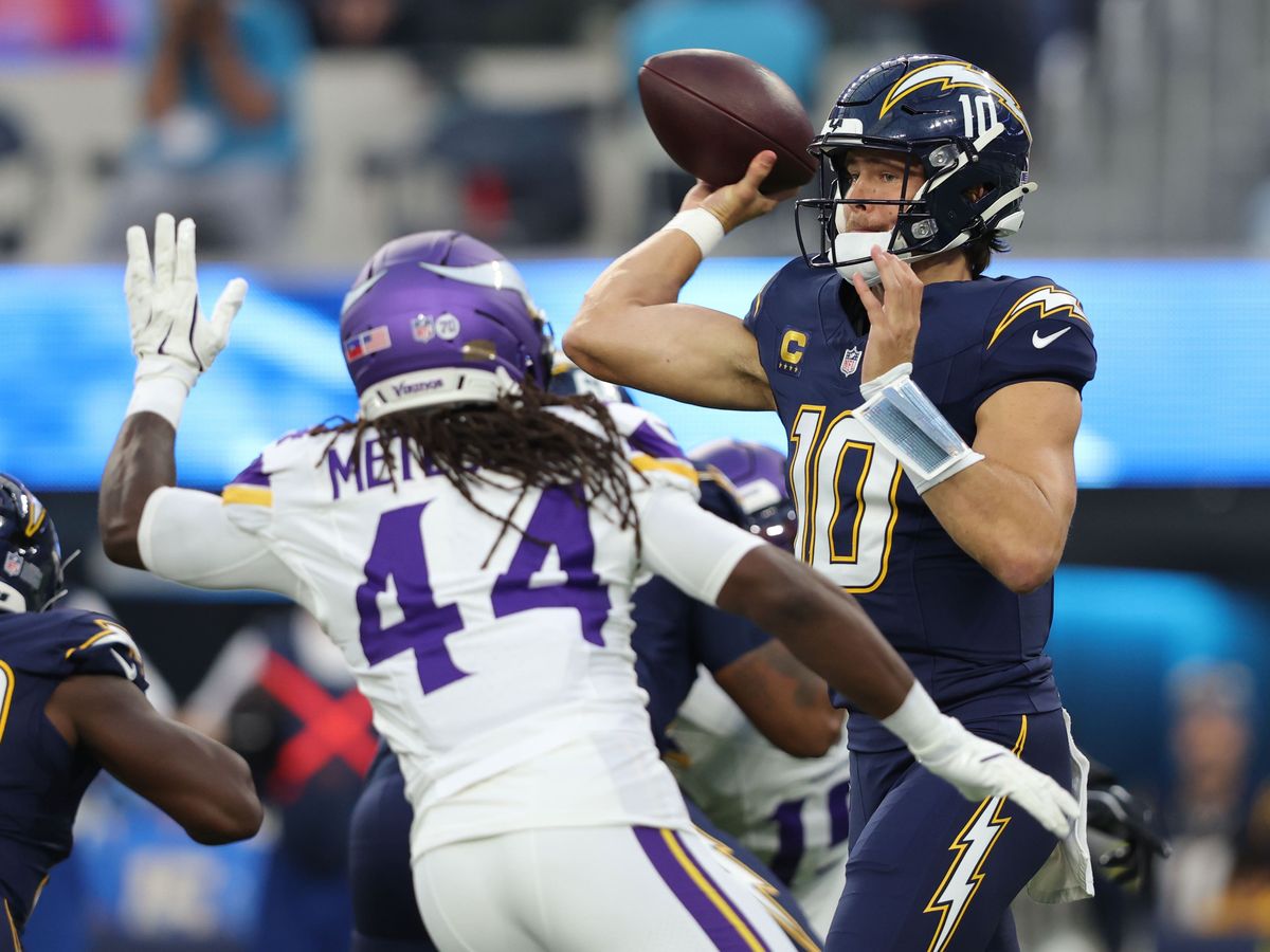 Justin Herbert leads Los Angeles Chargers to big win over Minnesota Vikings