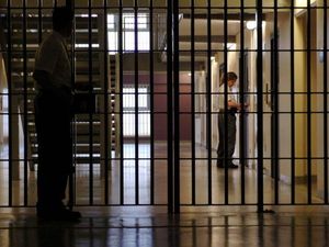 Supporting image for story: Jail for Black Country car key burglars who terrified retired couple