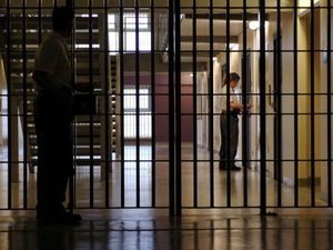 Supporting image for story: Jail for Black Country car key burglars who terrified retired couple