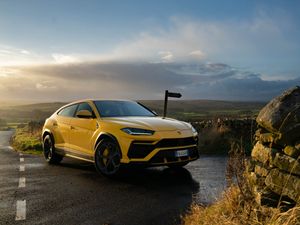 Supporting image for story: The winter Lamborghini: The Urus SUV is a supercar for all seasons