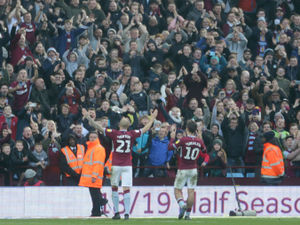 Supporting image for story: Video: Is Alan Hutton the Scottish Cafu or the Scottish Maradona?