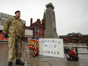 Supporting image for story: Ex-soldier facing homelessness in one-man protest at Black Country cenotaph