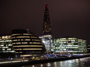 Supporting image for story: In video: The Shard goes dark to host stargazing event