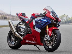 Supporting image for story: Honda reveals most powerful Fireblade yet
